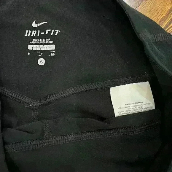 Nike Dri-Fit Black and Purple Leggings Size S Small - Picture 2 of 3